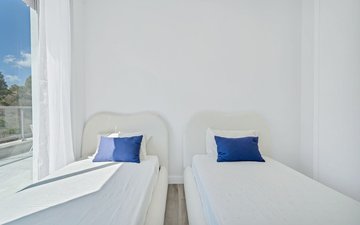Property slide 25