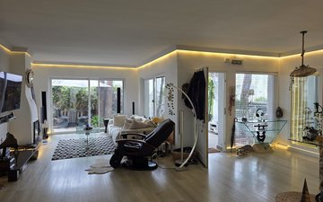 Property slide 10