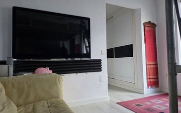 Property slide 19