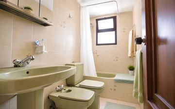Property slide 18