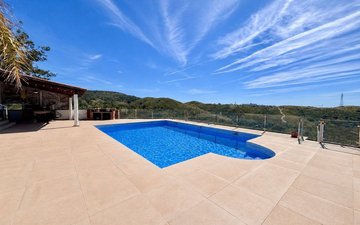 Property slide 34