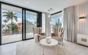 Property slide 10