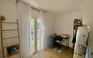 Property slide 16
