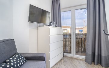 Property slide 16