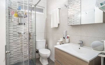 Property slide 21