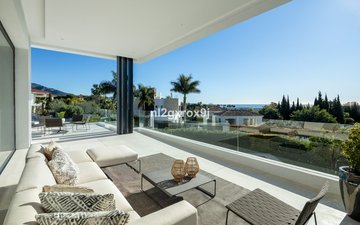 Property slide 32