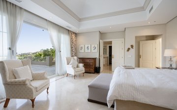 Property slide 21
