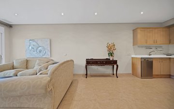 Property slide 44