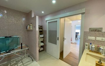 Property slide 25