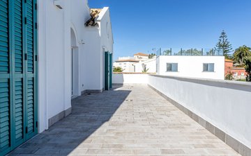 Property slide 61