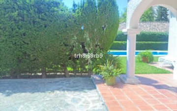 Property slide 21