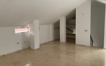 Property slide 32