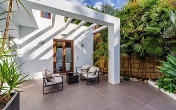 Property slide 16
