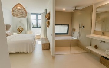 Property slide 18