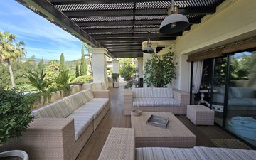 Property slide 10