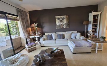 Property slide 25