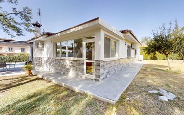 Property slide 14