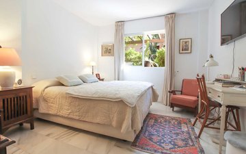 Property slide 10