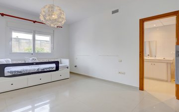 Property slide 30
