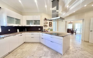 Property slide 16