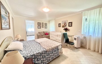 Property slide 46