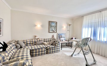 Property slide 48
