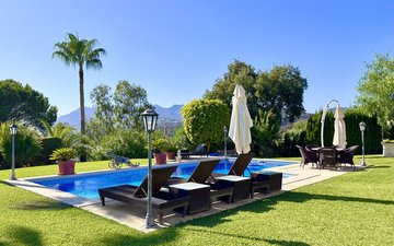 Property slide 61