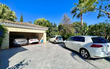 Property slide 72