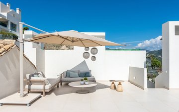 Property slide 18