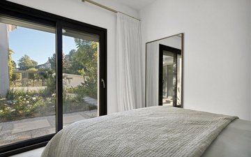Property slide 22