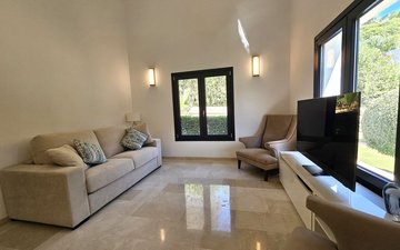 Property slide 24