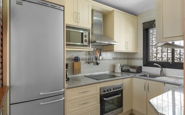 Property slide 21