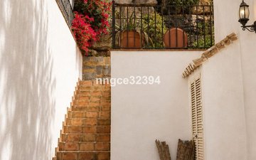 Property slide 32