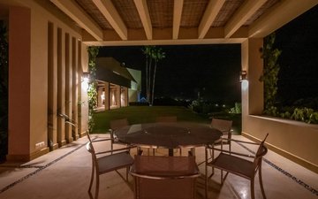 Property slide 18