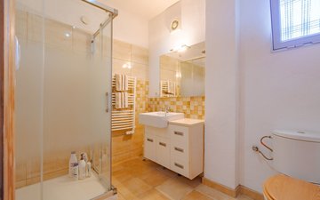 Property slide 17