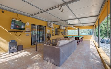 Property slide 25
