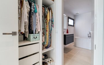 Property slide 16
