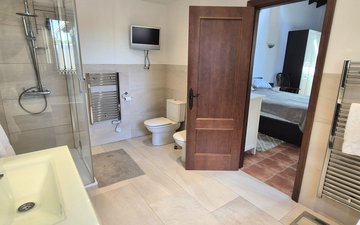 Property slide 32