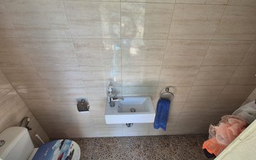 Property slide 62