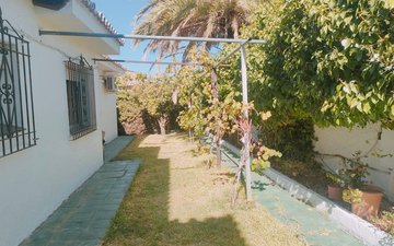Property slide 10