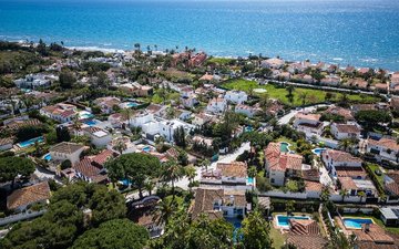 Property slide 21