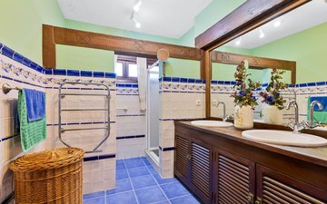 Property slide 20