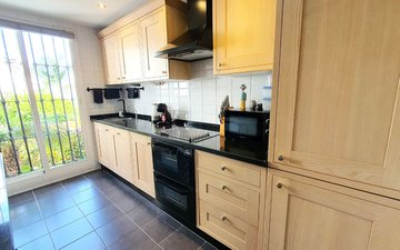 Property slide 16