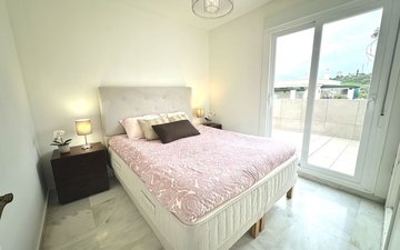 Property slide 32
