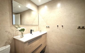 Property slide 40