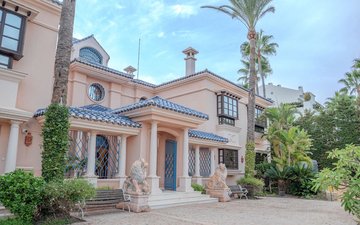 Property slide 61