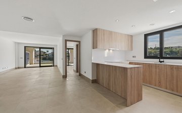 Property slide 19
