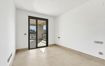 Property slide 32