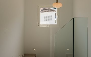 Property slide 32