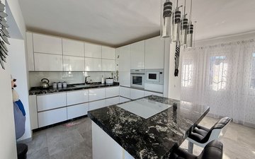 Property slide 14